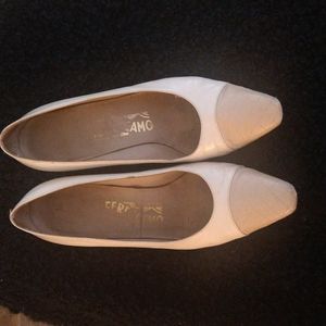 Vintage Salvatore Ferragamo Ladies Low Heel Pumps